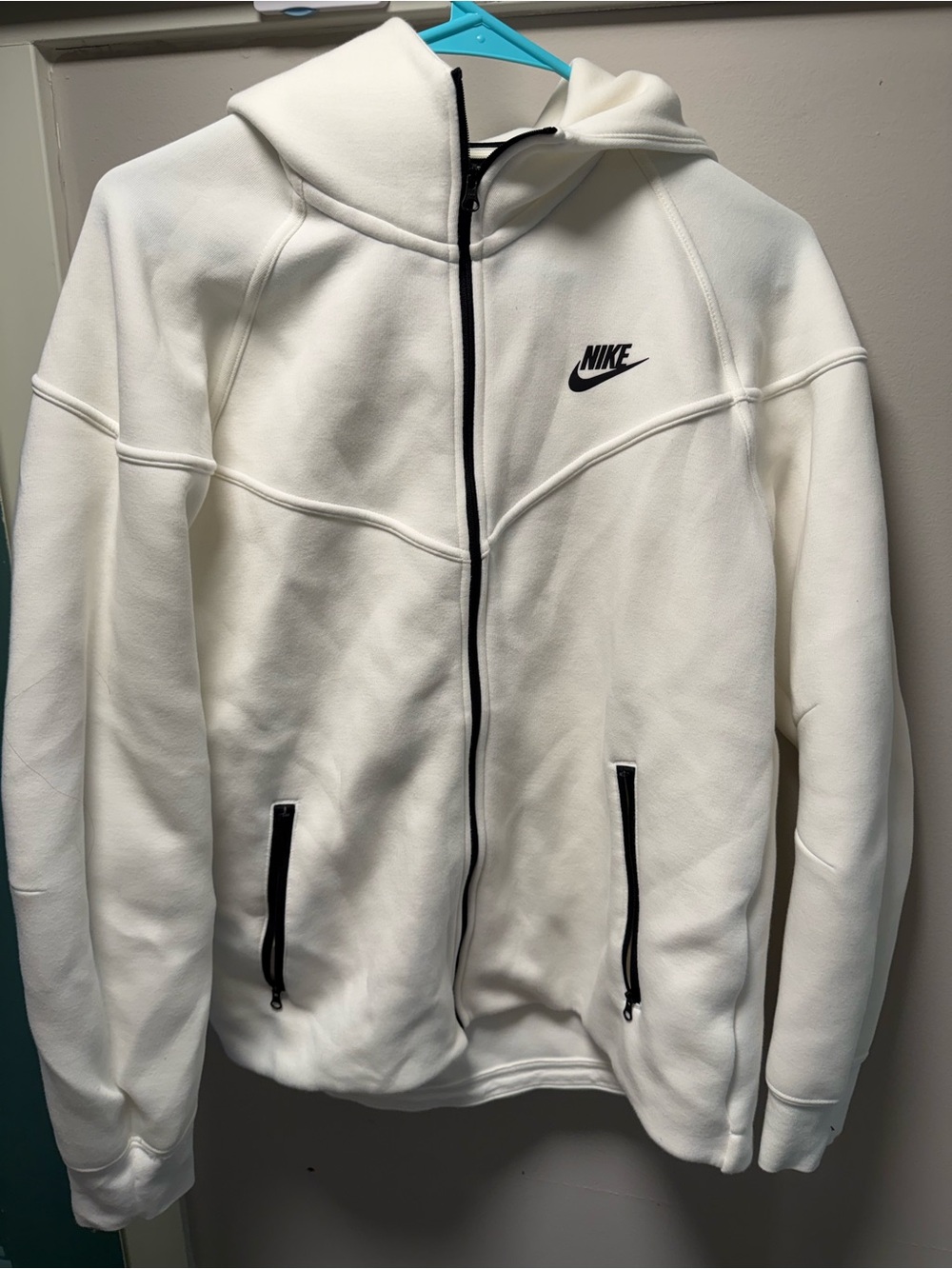 Nike Tech- White